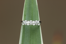 Load image into Gallery viewer, Pear-Shaped Diamond Band
